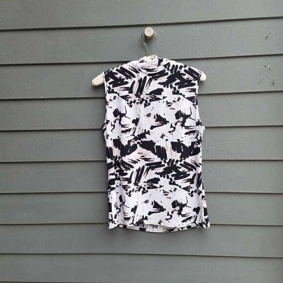 Tahari Black White Knotted Shell size Large - Picture 5 of 10